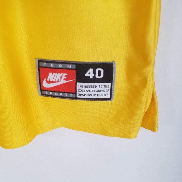 VTG Nike Chris Webber Michigan Wolverines Fab 5 Basketball Jersey Size 4… - Picture 3 of 7